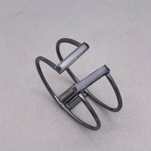 Kendra Scott Gavin Hinged Cuff Bracelet - Picture 3 of 5